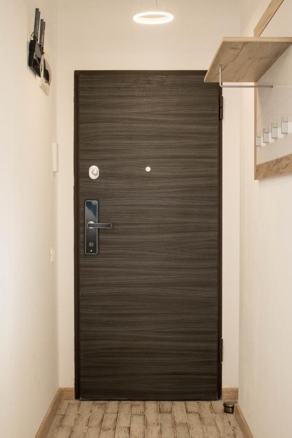 Yzza Apartament Năvodari المظهر الخارجي الصورة